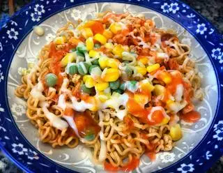 Hình ảnh Mì trộn indomie rau củ