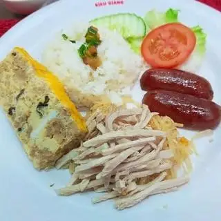 Hình ảnh Cơm lạp xưởng chả bì