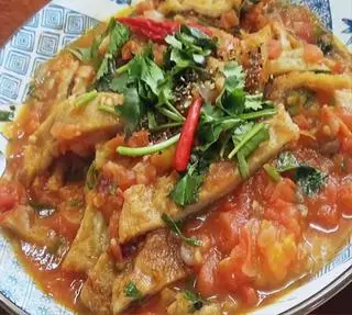 Hình ảnh CƠM CHẢ CÁ THU SỐT CÀ CHUA