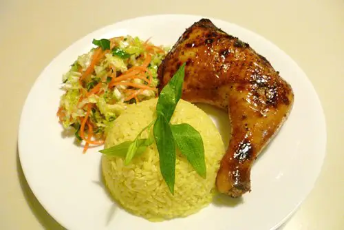 Hình ảnh Cơm gà sốt me lớn