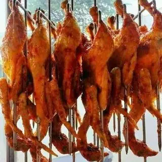Hình ảnh Gà nướng nửa con 1 người ăn. 
