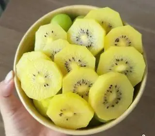Hình ảnh Khay Kiwi bổ miếng 350gr