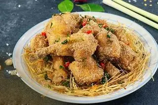 Hình ảnh Cơm Gà Rang Muối