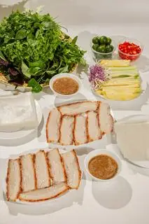 Hình ảnh Bánh tráng thịt quay