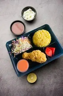 Hình ảnh Cơm Đùi Gà Sốt Chua Ngọt
