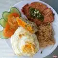 Hình ảnh Cơm sườn bì chả trứng