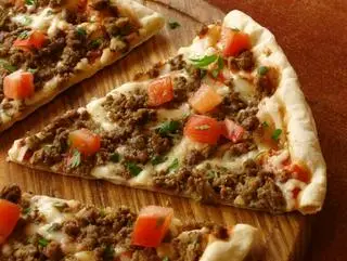 Hình ảnh pizza bò phô mai 