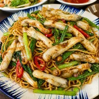 Hình ảnh Mì xào ốc móng tay 