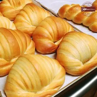 Hình ảnh Bánh Mì Cua Lớn