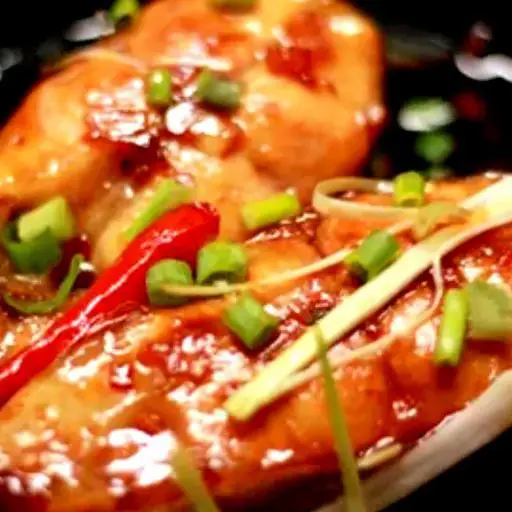 Hình ảnh Cá trắm kho riềng 
