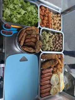 Hình ảnh Mì trộn xúc xích 