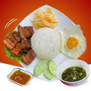 Hình ảnh Cơm Thịt Kho Tộ + Trứng Ốp La