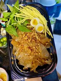 Hình ảnh Bánh tráng sa tế hành tỏi