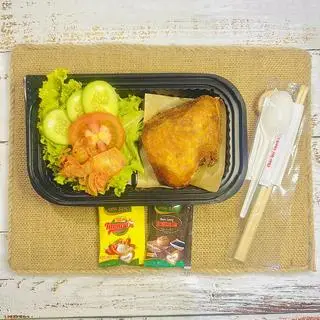 Hình ảnh GÀ lội mỡ Phần nhỏ kèm xốt chấm Không cơm