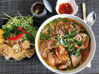 Hình ảnh Bún bò sườn sụn - chả