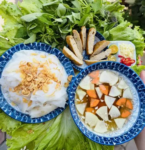 Hình ảnh Bánh cuốn chả cá