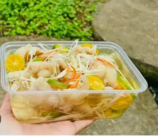 Hình ảnh Chân gà sả tắc siêu to