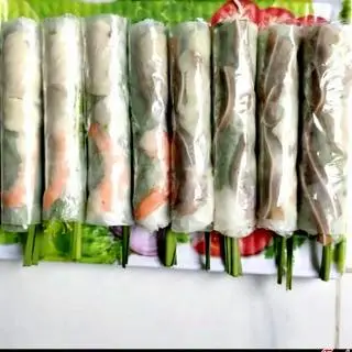 Hình ảnh Gỏi cuốn tôm tươi lỗ tai heo