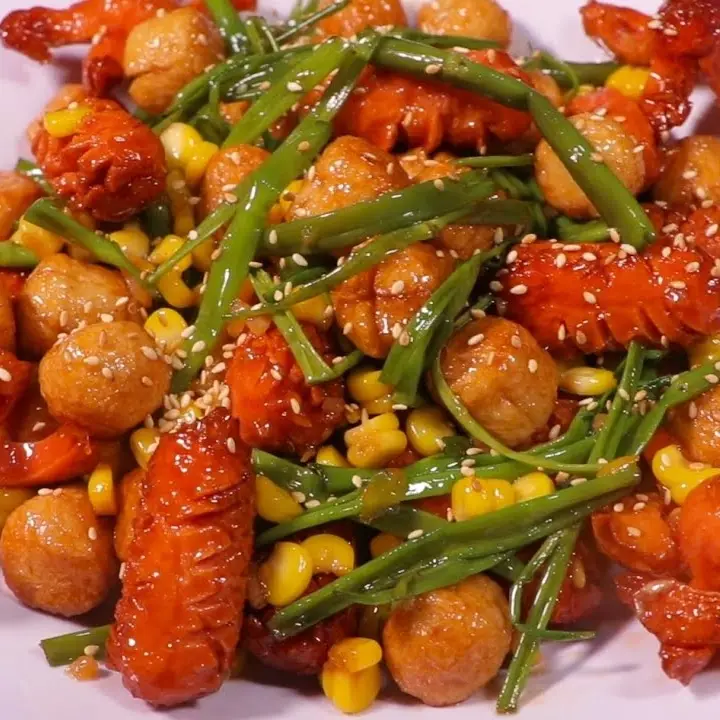 Hình ảnh Combo Cá Viên Chiên Phần Nhỏ Tặng 1 Chai Nước Tự Chọn
