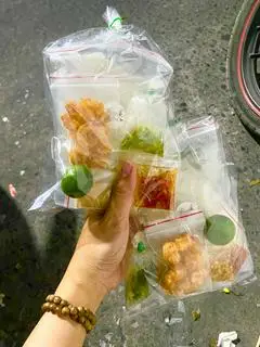 Hình ảnh Bánh tráng rìa dẻo tóp mỡ 