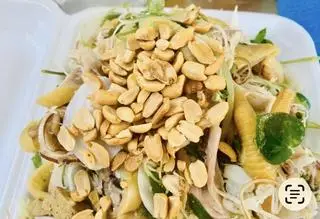 Hình ảnh Cơm - gỏi lòng gà 1 người ăn