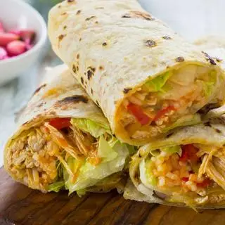 Hình ảnh 4A. BURRITOES CHICHEN WITH VEGGIES RICE