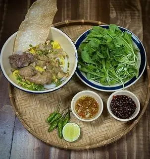 Hình ảnh Mì Quảng Gà Ta - Sườn Non - Thịt Nạc Dăm