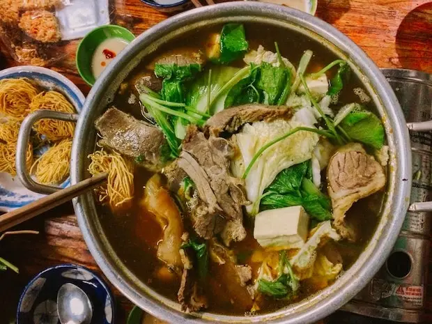 Hình ảnh Lẩu bò gân +Nạm bò+ bắp bò bò viên  vừa 