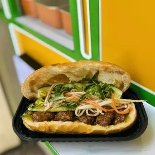 Hình ảnh Bánh mì thịt viên nướng