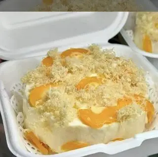 Hình ảnh Bánh bông lan trứng muối hình tròn - size 10cm