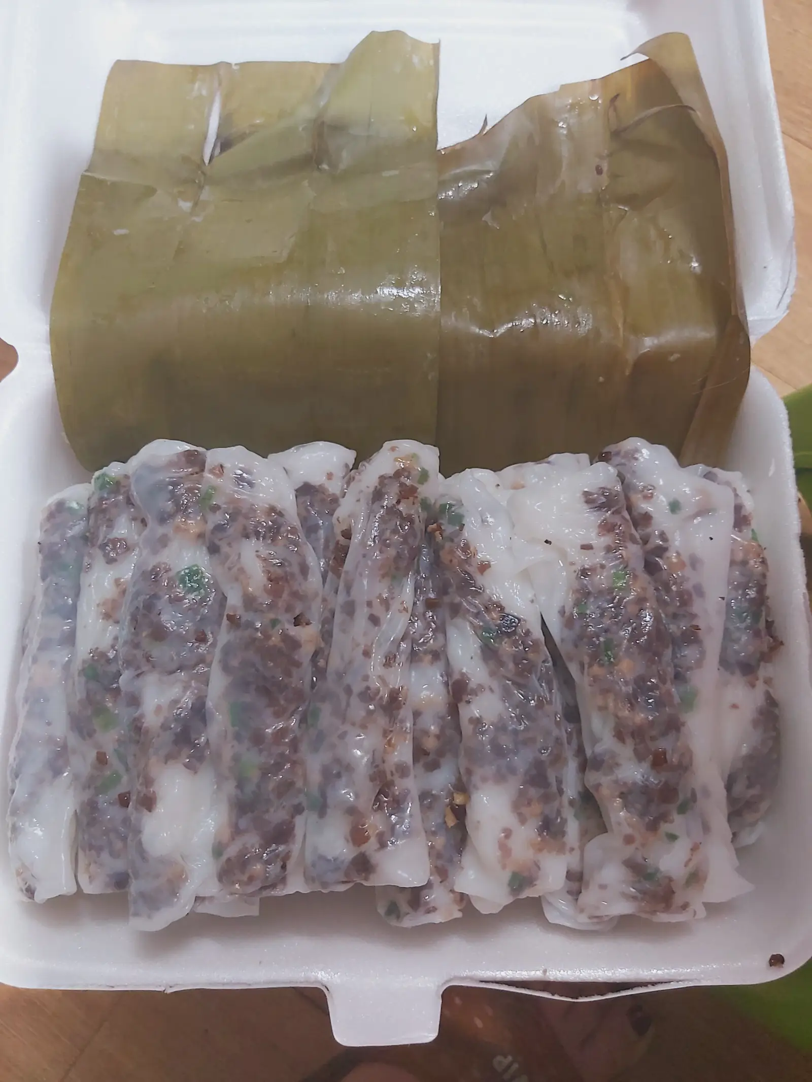 Hình ảnh Bánh thêm nhân mộc nhĩ (nấm mèo) + thịt