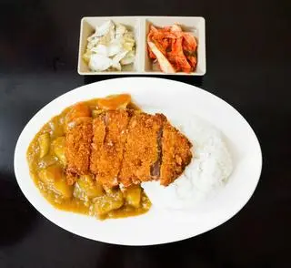 Hình ảnh Cơm cà ri lợn chiên giòn