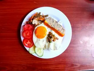 Hình ảnh Cơm Tấm Chả Ốp La
