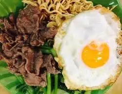 Hình ảnh Mì gói 2 vắt xào Bò trứng