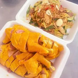 Hình ảnh Gà Ủ Muối Nguyên Con + Tré Trộn Lớn 
