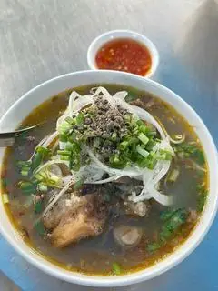 Hình ảnh Cháo lòng - giò bò