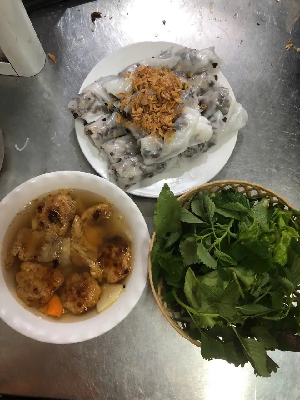 Hình ảnh Bánh cuốn chả thịt nướng