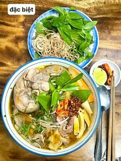 Hình ảnh Bún bò đặc biệt