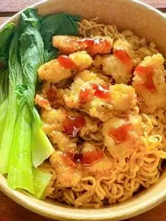 Hình ảnh Mì trộn sụn gà