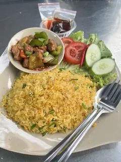Hình ảnh Cơm chiên dưa bò - bò lắc