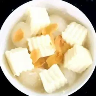 Hình ảnh Chè khúc bạch phô mai (chén)