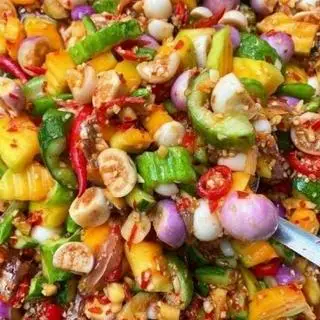 Hình ảnh Cơm thịt luộc mắm dưa cà.
