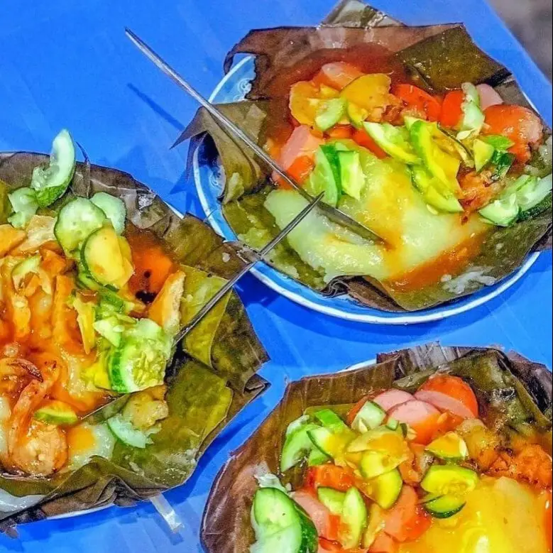 Hình ảnh Bánh giò đầy đủ