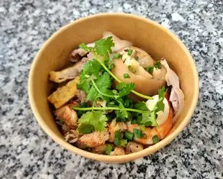 Hình ảnh Bánh canh Cua, tôm, chả cá, giò heo