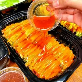 Hình ảnh Bánh Tráng Cuốn Sốt Me Bơ