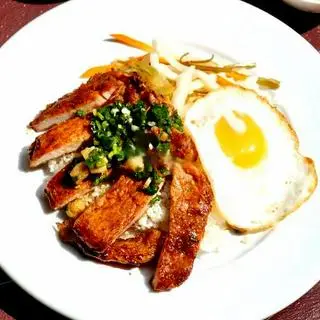 Hình ảnh Cơm Tấm Sườn ỐP LA