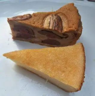 Hình ảnh Combo 2 bánh tráng miệng (bánh chuối nướng + bánh khoai mì nướng) 