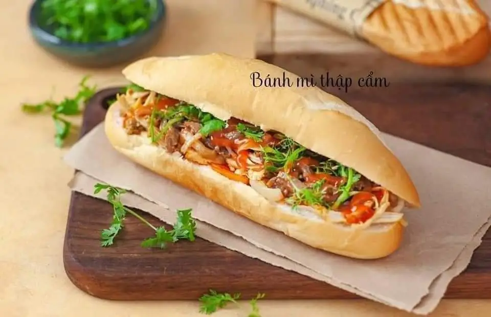 Hình ảnh Bánh mì full topping