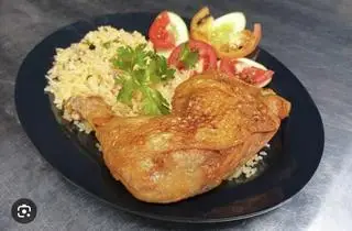 Hình ảnh cơm gà góc 4 xối mỡ 