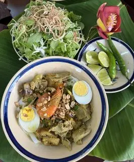 Hình ảnh Mỳ Quảng Tôm Thịt Trứng